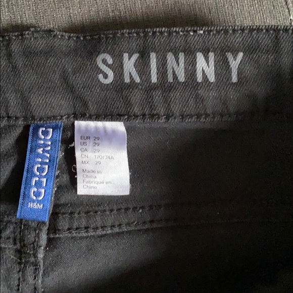 H&M jeans - Picture 2 of 2